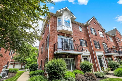 73 11th St Nw, Carmel, IN, 46032-1368 | Card Image