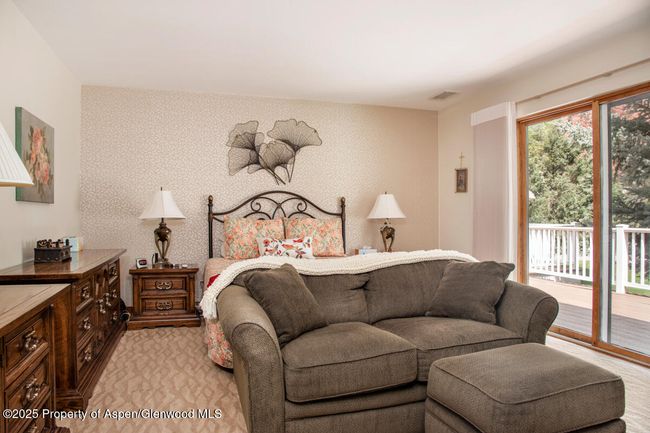368 Meadow Ln, House other with 4 bedrooms, 3 bathrooms and null parking in Glenwood Springs CO | Image 13
