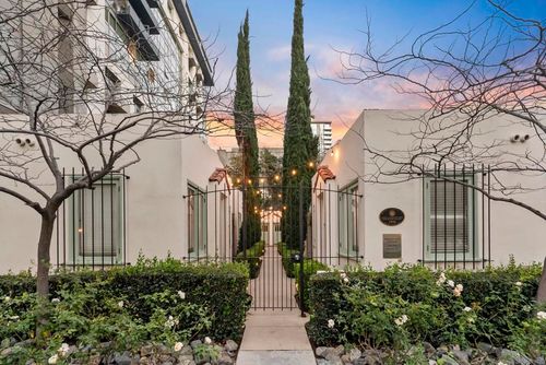 1525 Union St, San Diego, CA, 92101-6728 | Card Image