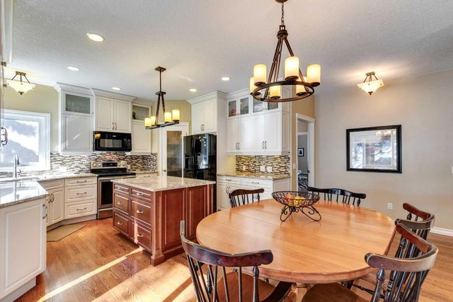 131 Patterson Drive Sw, House other with 5 bedrooms, 4 bathrooms and 4 parking in Calgary AB | Image 22