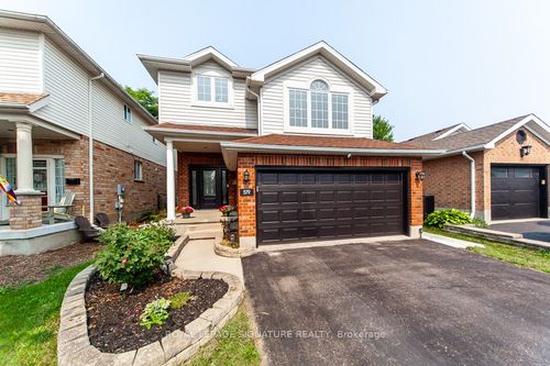 579 Windjammer Way, Waterloo, ON, N2K3Z6 | Card Image