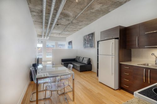 508-1200 Rue St-Alexandre, Montréal (Ville-Marie), QC, H3B3H5 | Card Image
