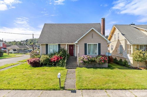 422 W 3rd St, Aberdeen, WA, 98520-5011 | Card Image