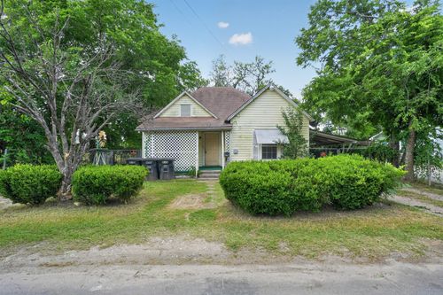 406 E Willingham St, Cleburne, TX, 76031-4221 | Card Image