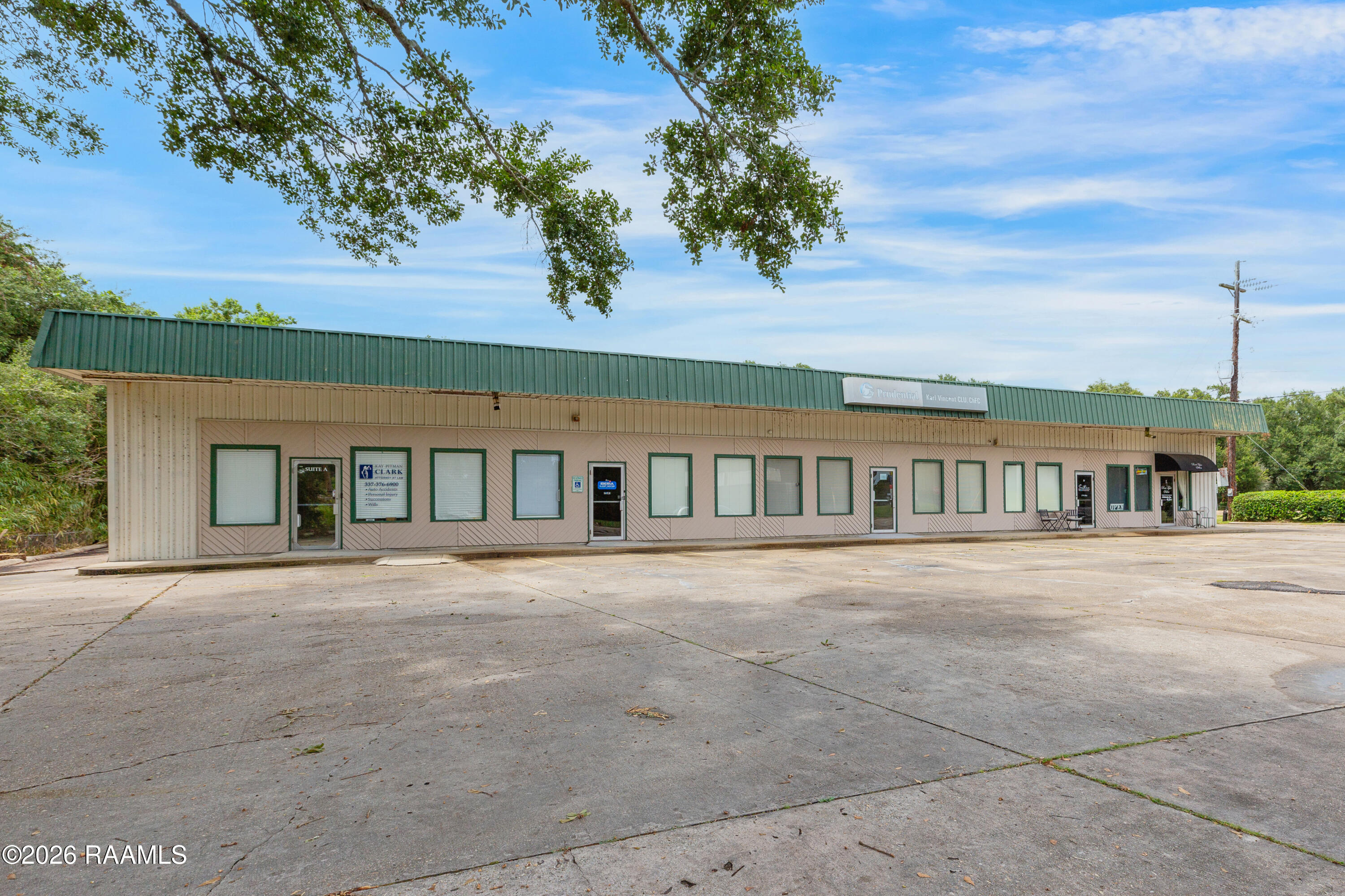 715 N Lewis St, New Iberia, LA 70563