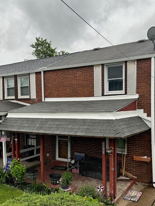 2000 Lafayette St, Swissvale, PA, 15218-2417 | Card Image