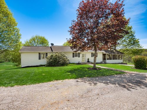 1305 Cooperider Rd Nw, Somerset, OH, 43783-9711 | Card Image