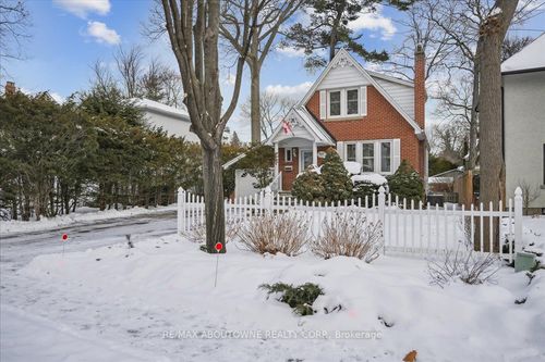 343 Douglas Ave, Oakville, ON, L6J3S7 | Card Image