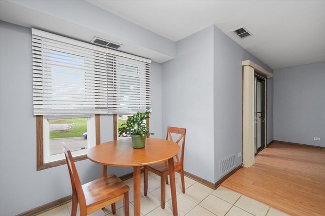 APT-1-16B - 2287 Country Club Dr, Condo with 1 bedrooms, 1 bathrooms and 2 parking in Woodridge IL | Image 7