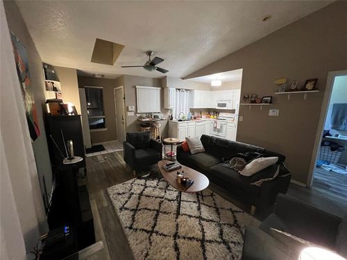 n-125 W Acres St, Norman, OK, 73069-7652 | Card Image