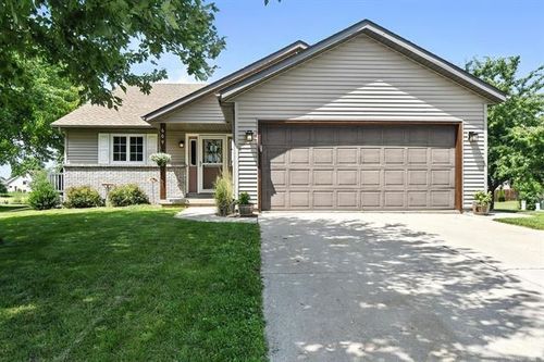 1-609 N Woods Edge Dr, Oregon, WI, 53575-3441 | Card Image