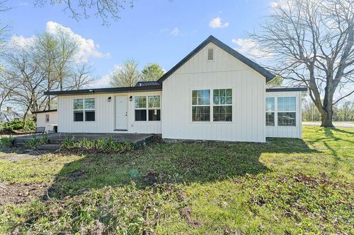 141 S Grove St, Granby, MO, 64844-8294 | Card Image