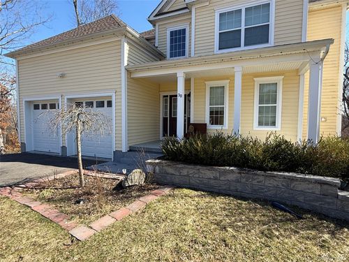 30 Copper Rock Rd, Walden, NY, 12586-2475 | Card Image