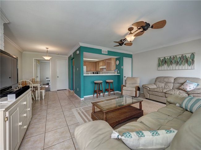 APT-133 - 4901 State Highway 361, Condo with 2 bedrooms, 2 bathrooms and null parking in Port Aransas TX | Image 8