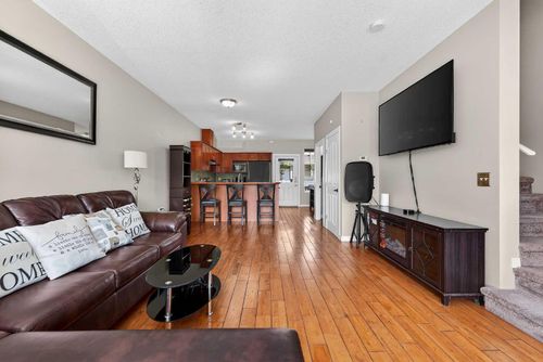 402-2005 Luxstone Blvd Sw, Airdrie, AB, T4B3J9 | Card Image