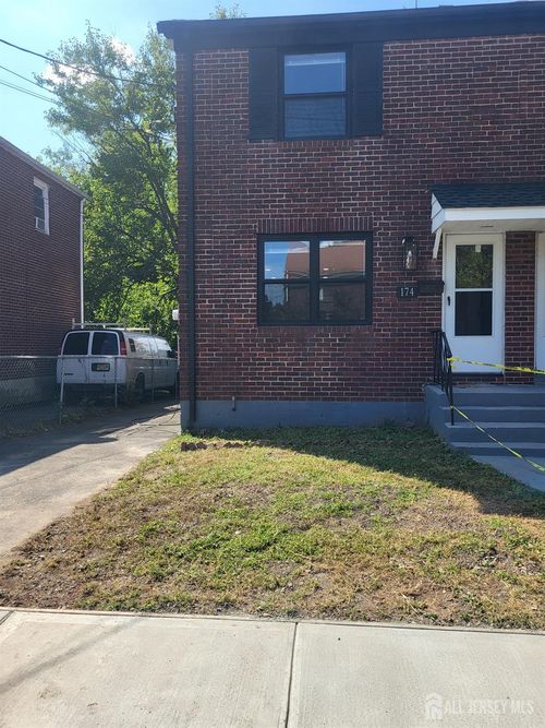 174 Rutgers St, New Brunswick, NJ, 08901-3423 | Card Image