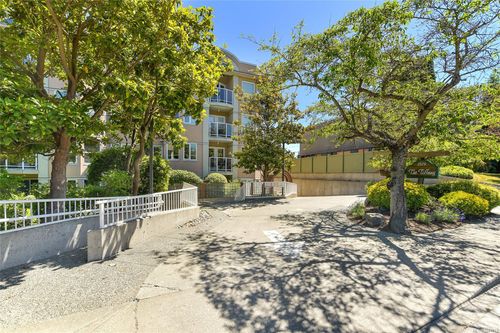 408-1519 Hillside Ave, Victoria, BC, V8T2C1 | Card Image