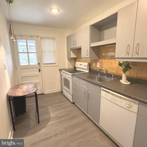 8324 Loch Raven Blvd, TOWSON, MD, 21286-8227 | Card Image