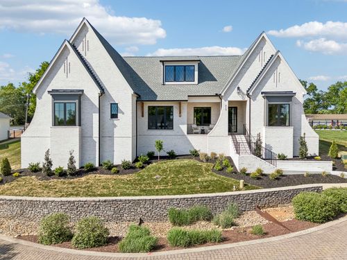 713 Halcyon Way, Columbia, TN, 38401-2974 | Card Image