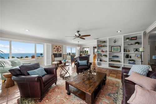 3631 Roxbury St, San Pedro, CA, 90731-6440 | Card Image
