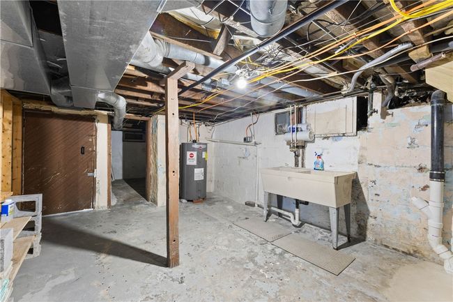 7 Plum St, House other with 3 bedrooms, 2 bathrooms and null parking in Masontown PA | Image 38