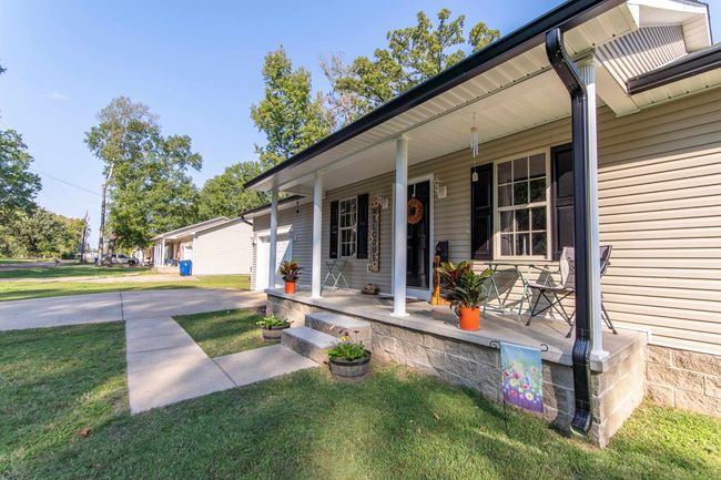 165 Cromwell St, House other with 3 bedrooms, 2 bathrooms and null parking in Savannah TN | Image 32