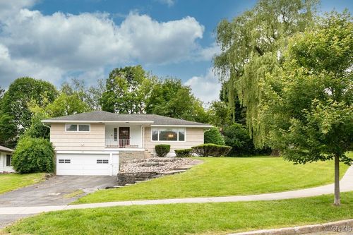 108 Bradford Pkwy, Syracuse, NY, 13224-1769 | Card Image