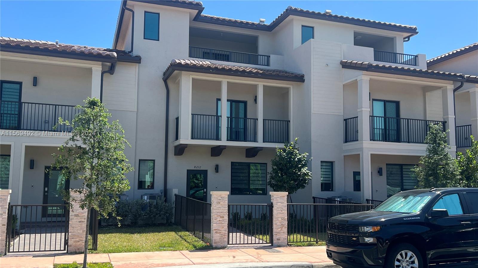 43rd St, Miami, FL 33166