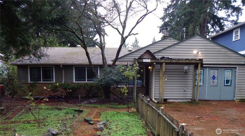 11532 19th Ave Ne, Seattle, WA, 98125-5122 | Card Image