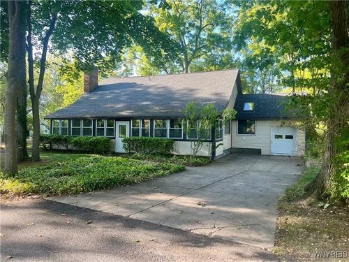 2388 Riverview Dr, Wilson, NY, 14172-9779 | Card Image