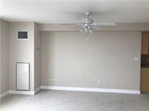 805-88 Times Ave, Thornhill, ON, L3T7Z4 | Card Image