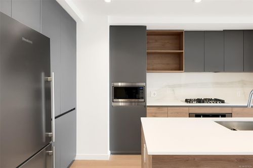 207-363 Tyee Rd, Victoria, BC, V9A0B5 | Card Image