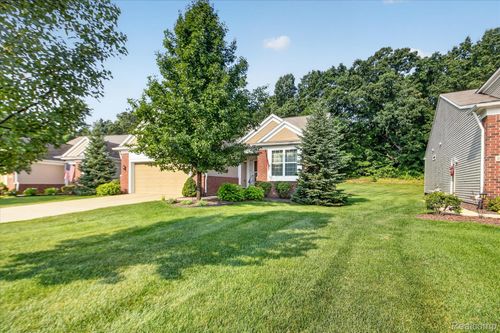 3578 Rainier Dr, Howell, MI, 48843-9221 | Card Image