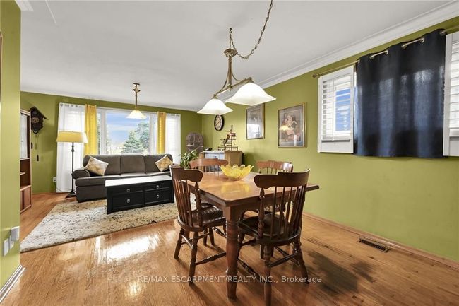 135 Nash Rd N, House other with 3 bedrooms, 2 bathrooms and 5 parking in Hamilton ON | Image 9