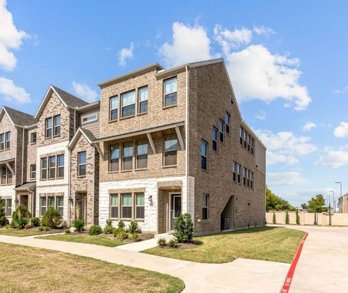 801 Cassandra Ct, Euless, TX, 76040-4690 | Card Image