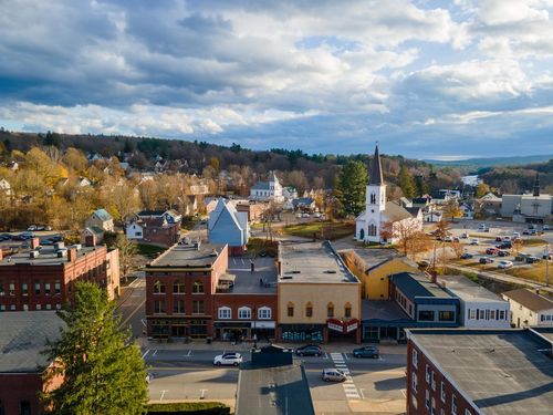 3-359 Central St, Franklin, NH, 03235-4702 | Card Image