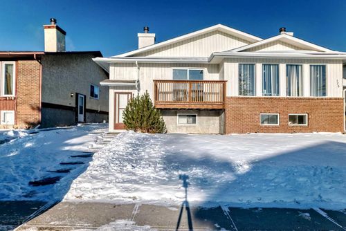 173 Castlebrook Way Ne, Calgary, AB, T3J2A7 | Card Image