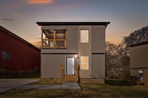 3901 Meadow Ln, Chattanooga, TN, 37406-1427 | Card Image