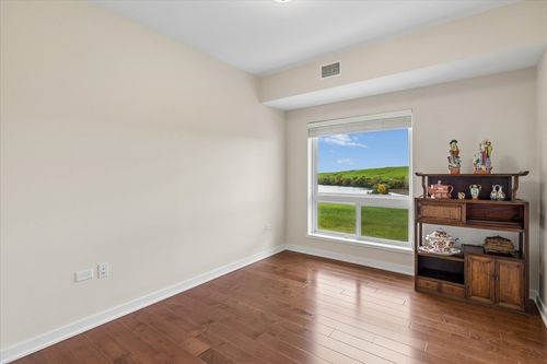 343-2150 Founders Drive, Northbrook, IL, 60062 | Card Image