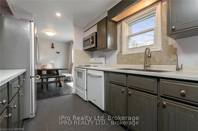 18 Station St, House other with 3 bedrooms, 2 bathrooms and 8 parking in Amaranth ON | Image 13