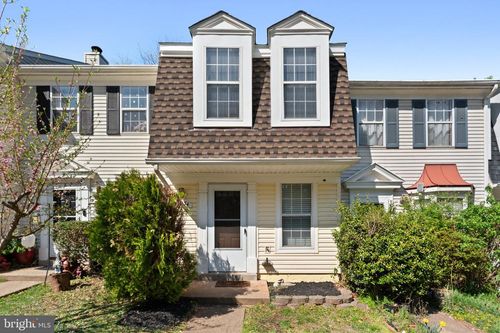 34 Palmer Ct, STERLING, VA, 20165-5715 | Card Image