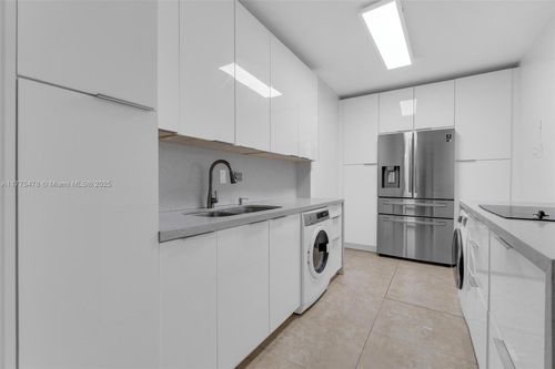 apt-307-4200 Hillcrest Dr, Hollywood, FL, 33021-7900 | Card Image