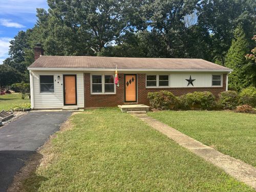 162 Woodland Dr, Madison Heights, VA, 24572-5902 | Card Image