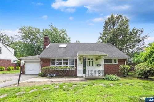 468 W Ivy Ln, Englewood, NJ, 07631-1409 | Card Image