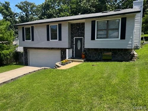2246 Louie Dr, Arnold, MO, 63010-1850 | Card Image