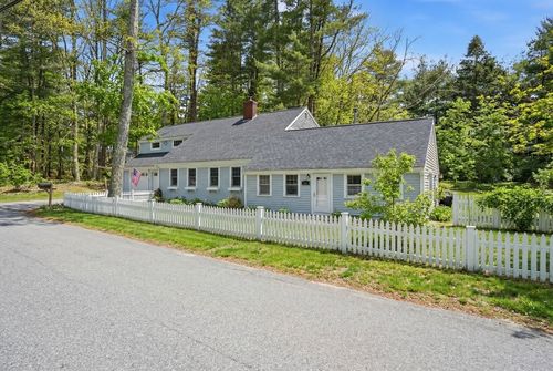 18 King Phillips Path, Duxbury, MA, 02332-3504 | Card Image