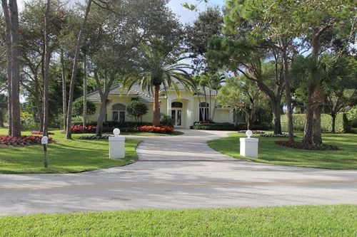 8279 Steeplechase Dr, Palm Beach Gardens, FL, 33418-7706 | Card Image