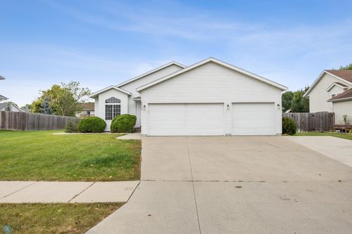 3413 45th Ave S, Fargo, ND, 58104-6680 | Card Image