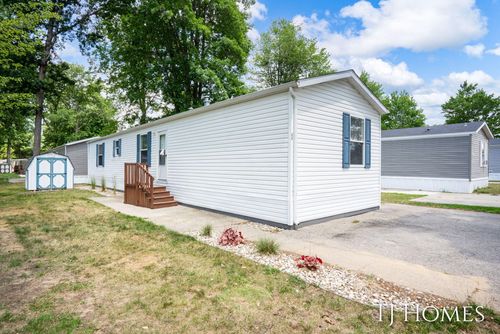 68 Viking Dr, Sparta, MI, 49345-9531 | Card Image