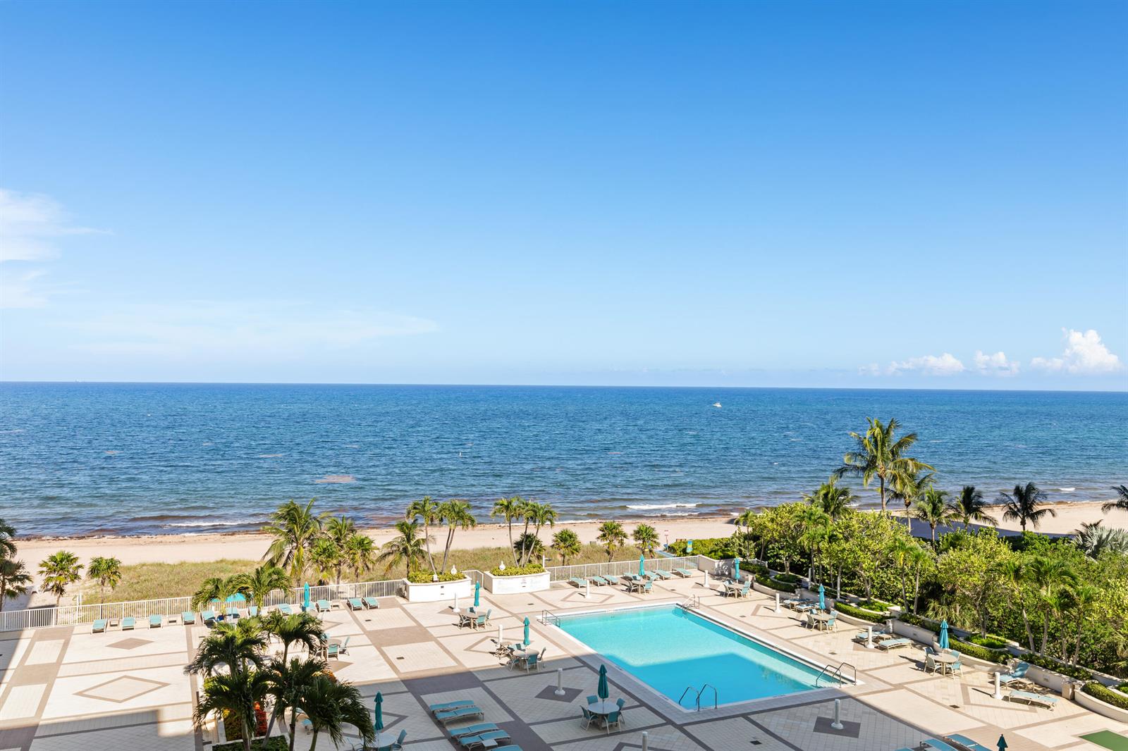 Residential in Lauderdale By The Sea 3